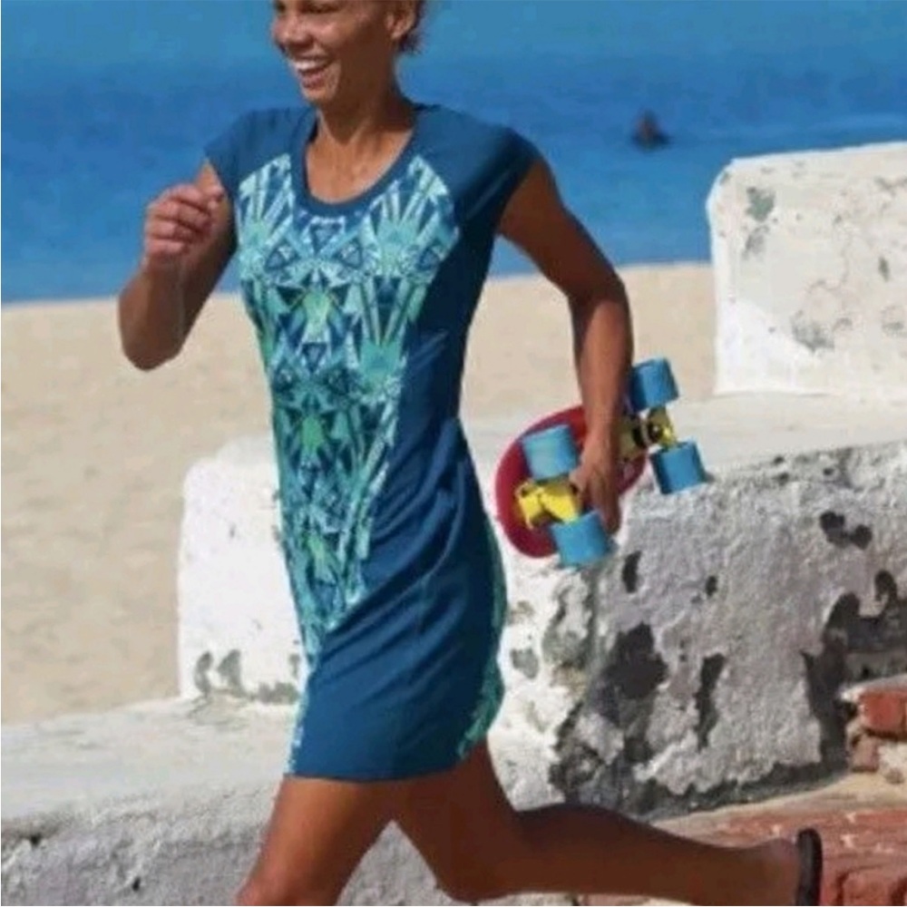 Title nine Teal Geometric Active Dress